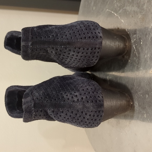 Splendid | perforated suede navy ankle booties - Picture 2 of 7
